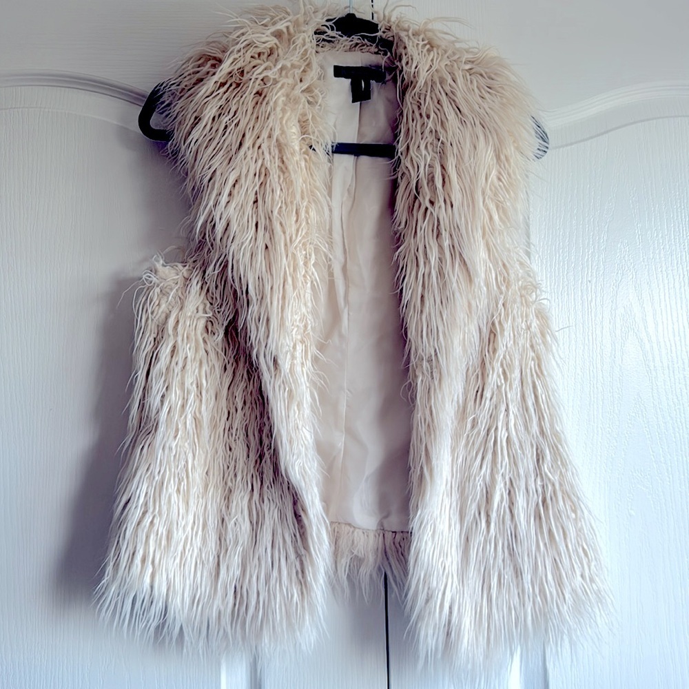 INC International Concepts faux fur vest Sz Medium